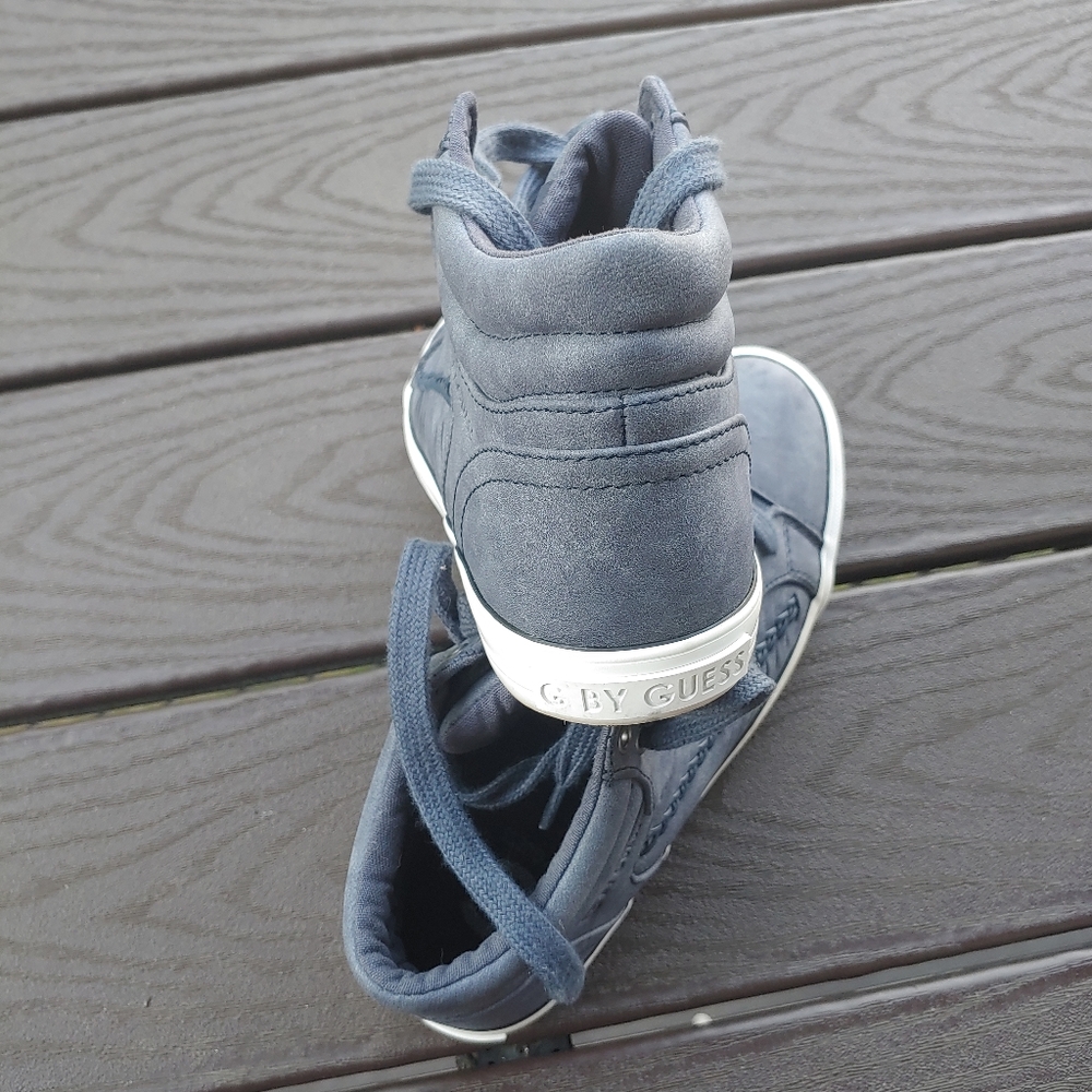 Women Guess Sneakers
